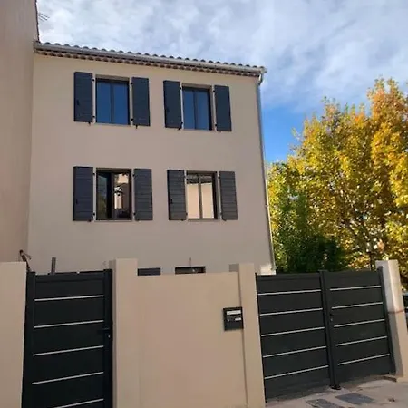 Le 2 Ter Apartment